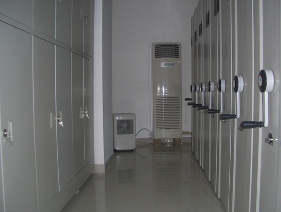 檔案庫內(nèi)的除濕機(jī)