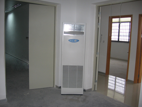 現(xiàn)場實景拍攝的除濕機